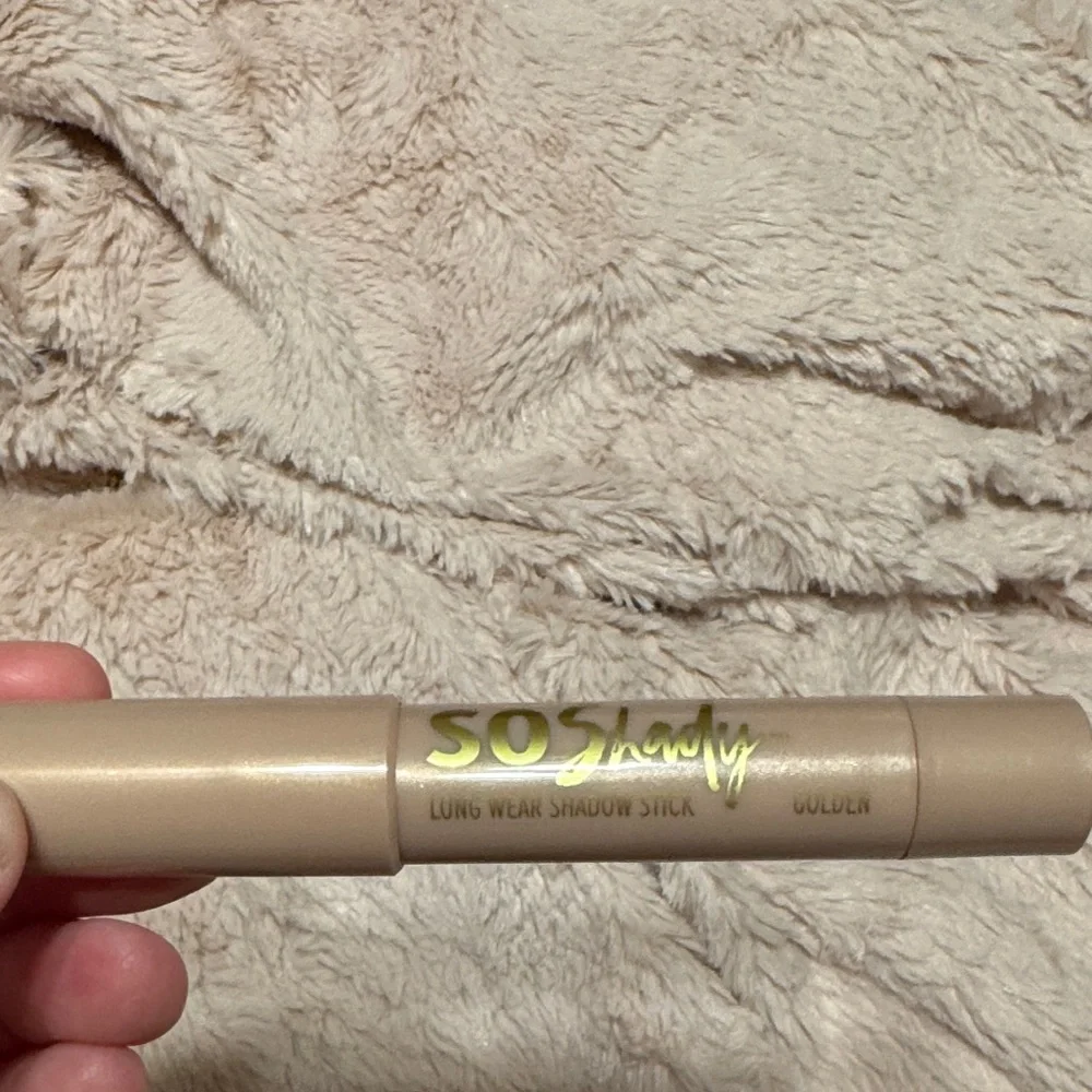 Belle Beauty Long Wear Shadow Stick‎ - Golden